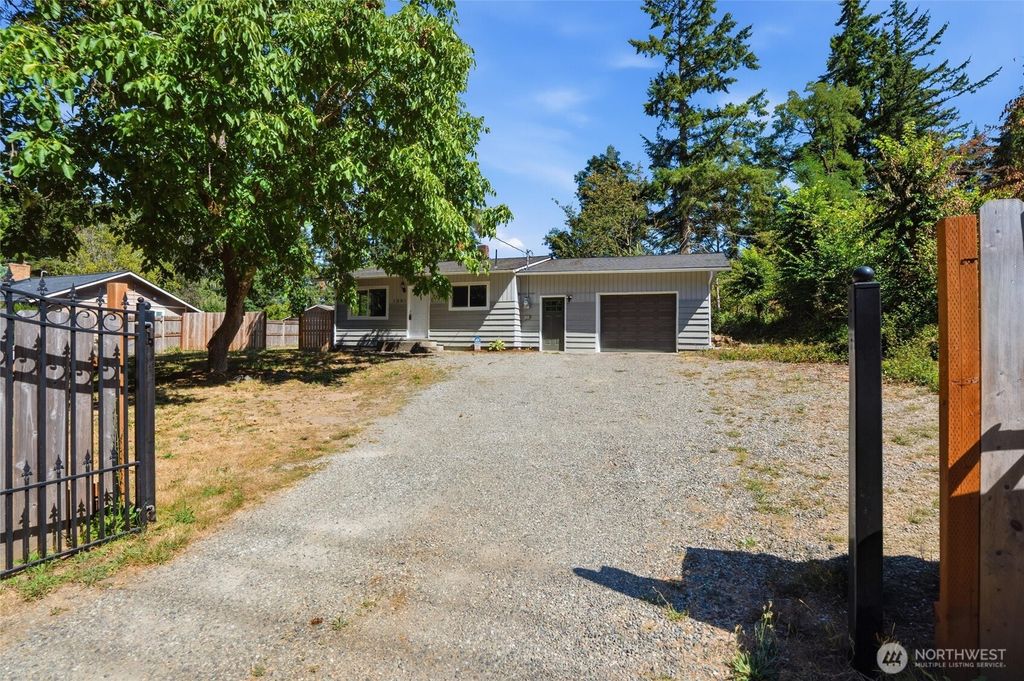 1041 Mitchell Avenue, Port Orchard, WA 98366
