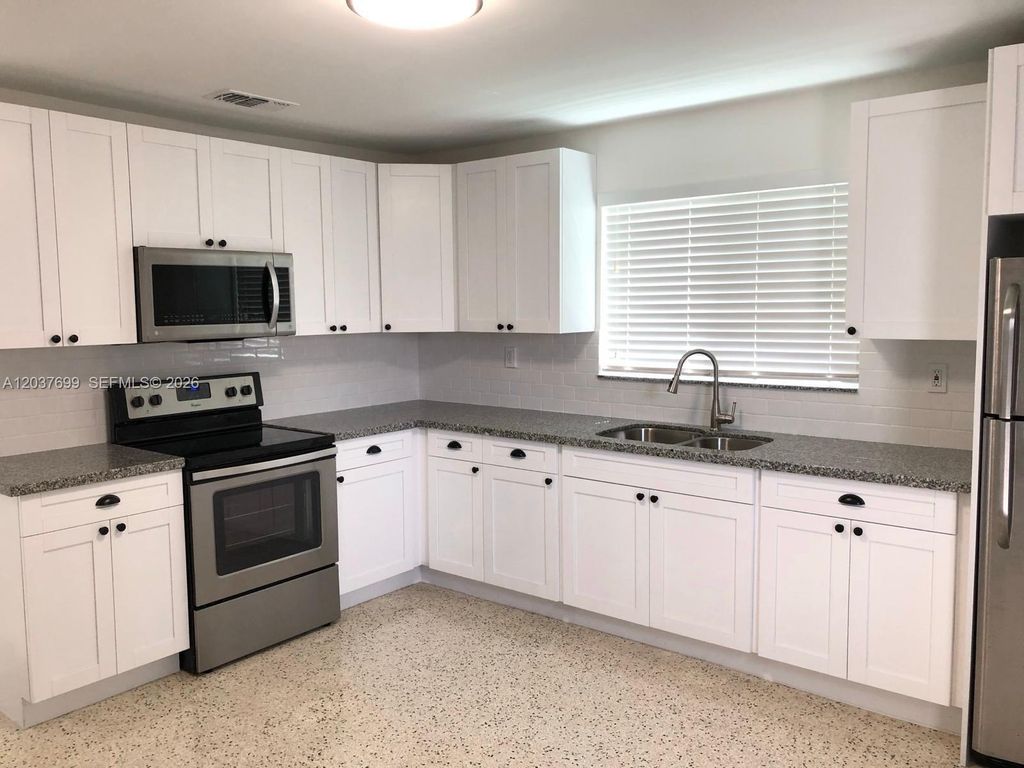 12020 NE 12th Ct 12020, Biscayne Park, FL 33161