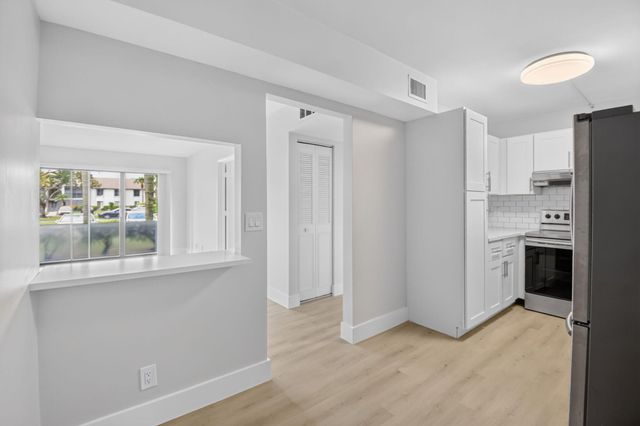 1114 Green Pine Boulevard A1, West Palm Beach, FL 33409