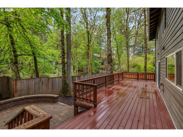 18679 INDIAN CREEK Dr, Lake Oswego, OR 97035