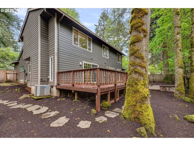 18679 INDIAN CREEK Dr, Lake Oswego, OR 97035