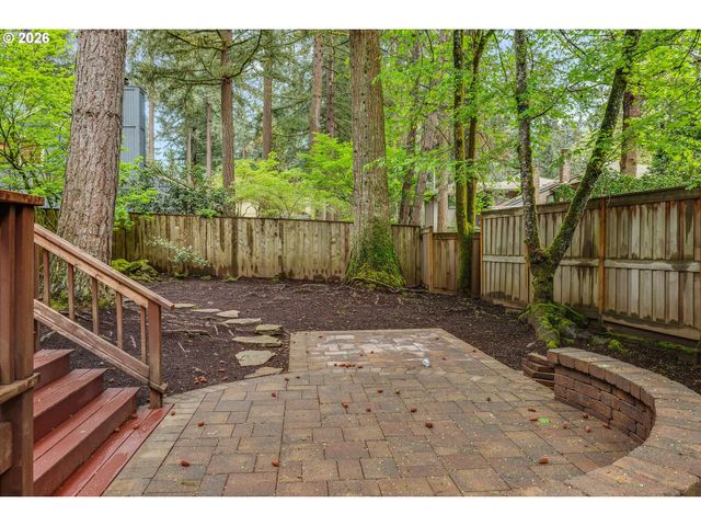 18679 INDIAN CREEK Dr, Lake Oswego, OR 97035