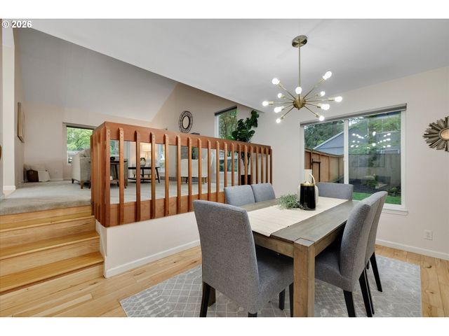 18679 INDIAN CREEK Dr, Lake Oswego, OR 97035