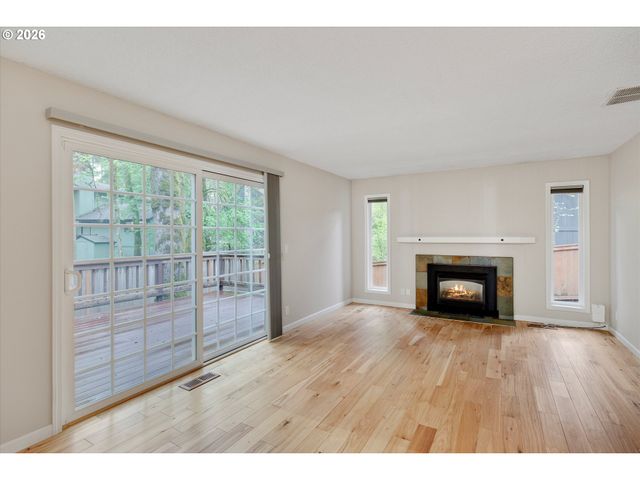 18679 INDIAN CREEK Dr, Lake Oswego, OR 97035