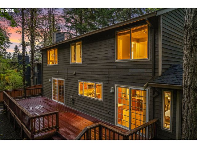 18679 INDIAN CREEK Dr, Lake Oswego, OR 97035