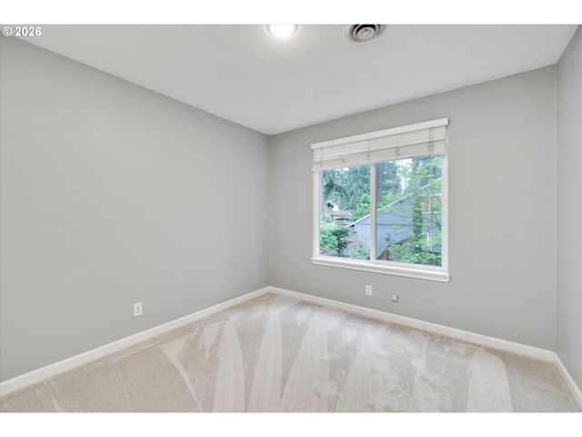 18679 INDIAN CREEK Dr, Lake Oswego, OR 97035