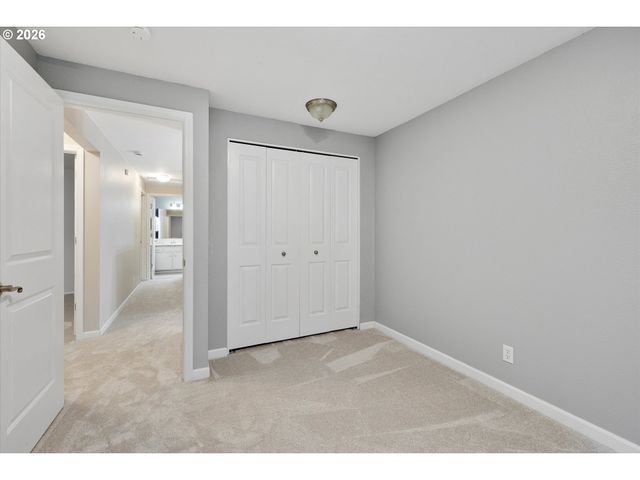 18679 INDIAN CREEK Dr, Lake Oswego, OR 97035