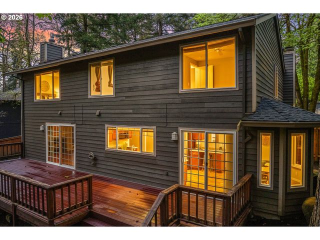 18679 INDIAN CREEK Dr, Lake Oswego, OR 97035