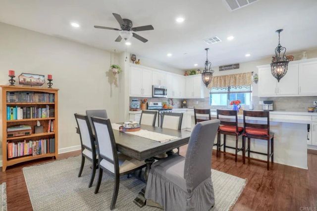 1576 CASTILLO Way 45, Vista, CA 92081