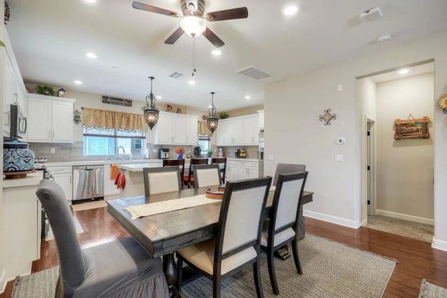 1576 CASTILLO Way 45, Vista, CA 92081