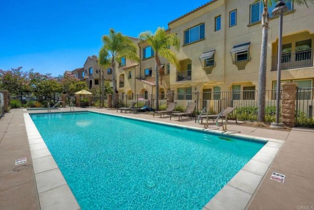 1576 CASTILLO Way 45, Vista, CA 92081