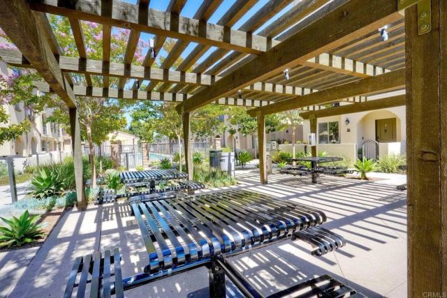 1576 CASTILLO Way 45, Vista, CA 92081