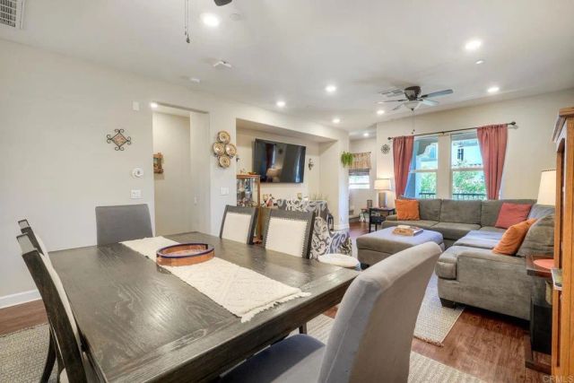 1576 CASTILLO Way 45, Vista, CA 92081