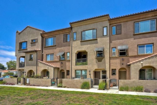 1576 CASTILLO Way 45, Vista, CA 92081