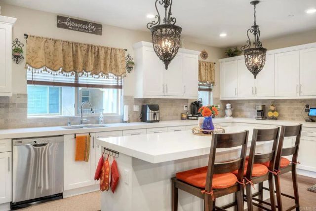 1576 CASTILLO Way 45, Vista, CA 92081