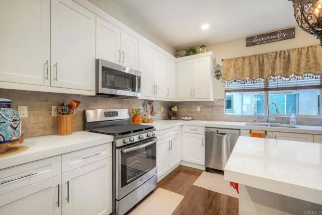 1576 CASTILLO Way 45, Vista, CA 92081
