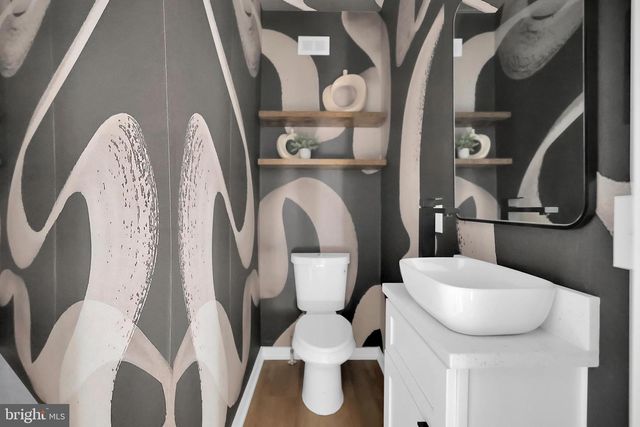 2455 SHANNON PL SE, Washington, DC 20020