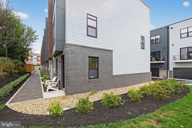 2455 SHANNON PL SE, Washington, DC 20020