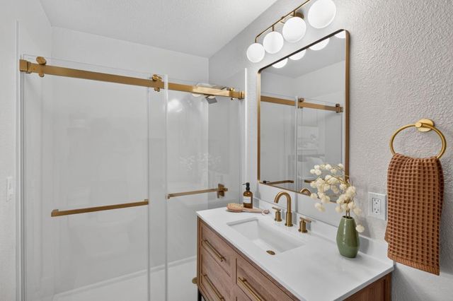8732 El Toreador Way, Elk Grove, CA 95624
