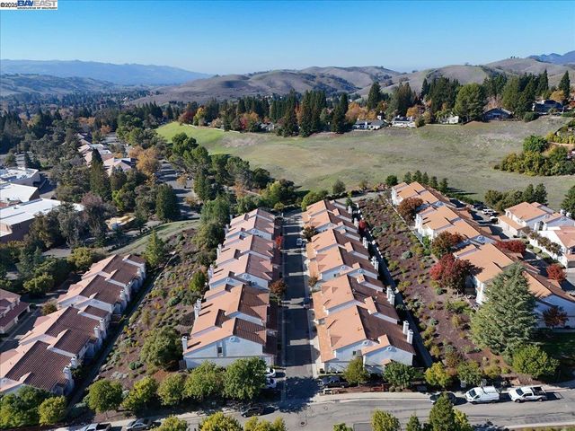 4345 Conejo Dr, Danville, CA 94506