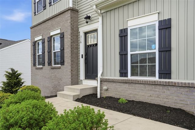 316 Cool Spring Dr, Forward Twp, PA 16033
