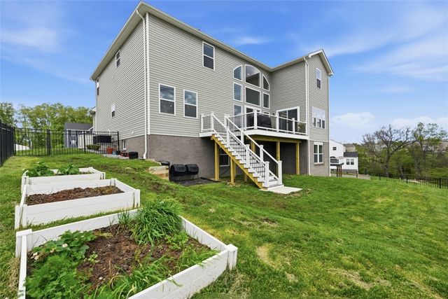 316 Cool Spring Dr, Forward Twp, PA 16033