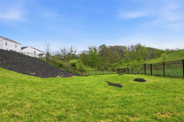 316 Cool Spring Dr, Forward Twp, PA 16033
