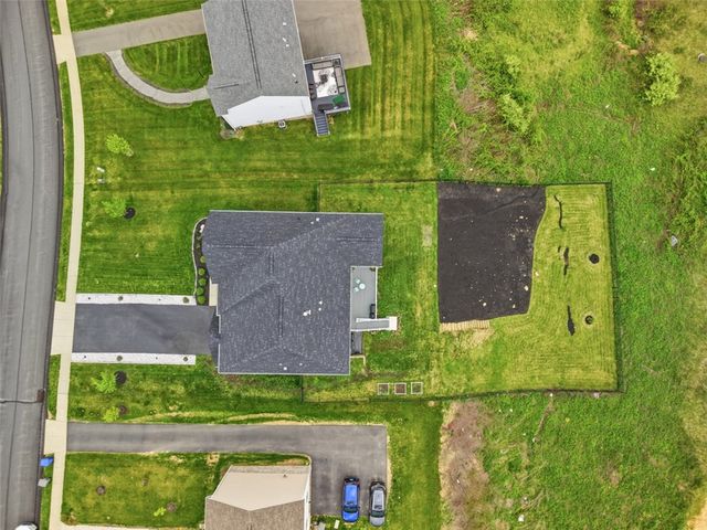 316 Cool Spring Dr, Forward Twp, PA 16033