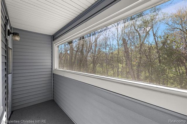 1830 Lone Pine Road, Bloomfield Hills, MI 48302