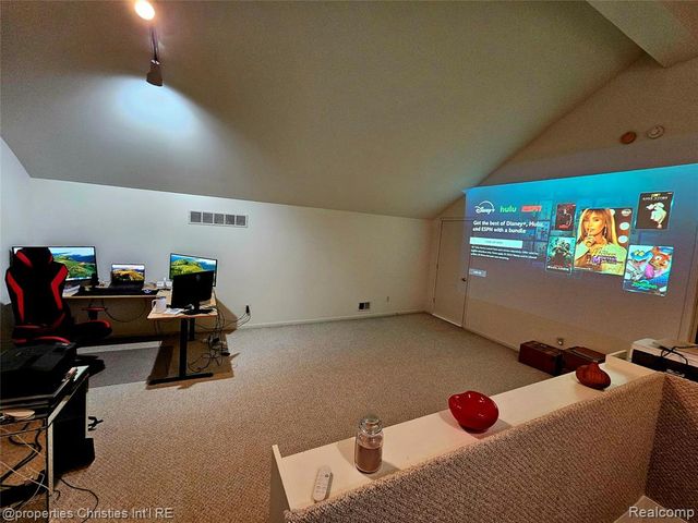 1830 Lone Pine Road, Bloomfield Hills, MI 48302