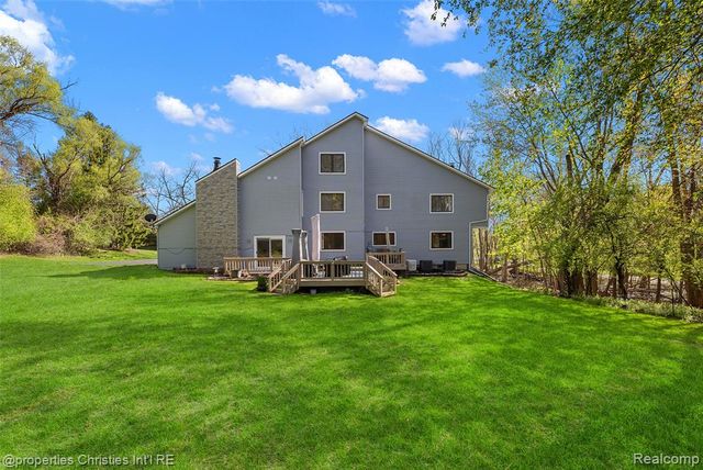 1830 Lone Pine Road, Bloomfield Hills, MI 48302