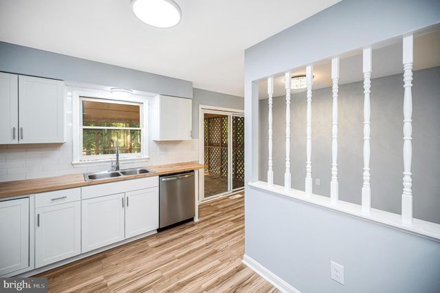 424 ALBANY ST, Fredericksburg, VA 22407
