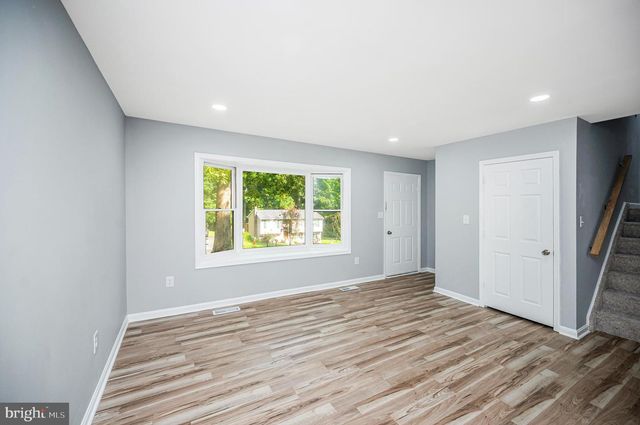 424 ALBANY ST, Fredericksburg, VA 22407