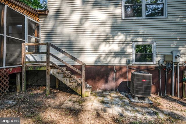 424 ALBANY ST, Fredericksburg, VA 22407