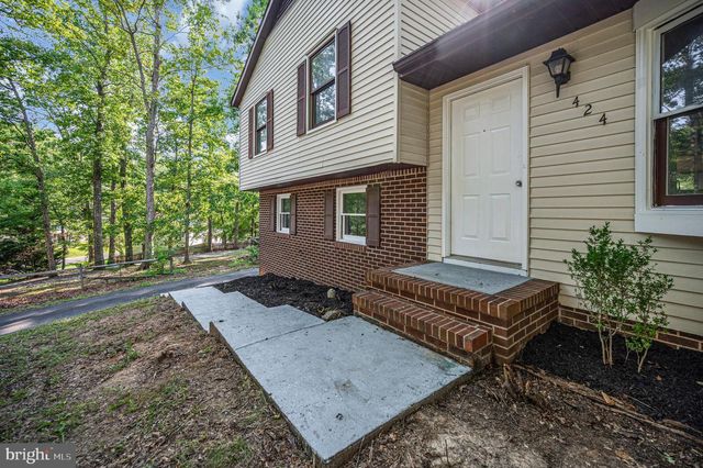 424 ALBANY ST, Fredericksburg, VA 22407