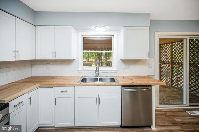 424 ALBANY ST, Fredericksburg, VA 22407