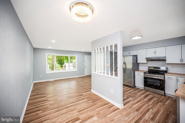 424 ALBANY ST, Fredericksburg, VA 22407