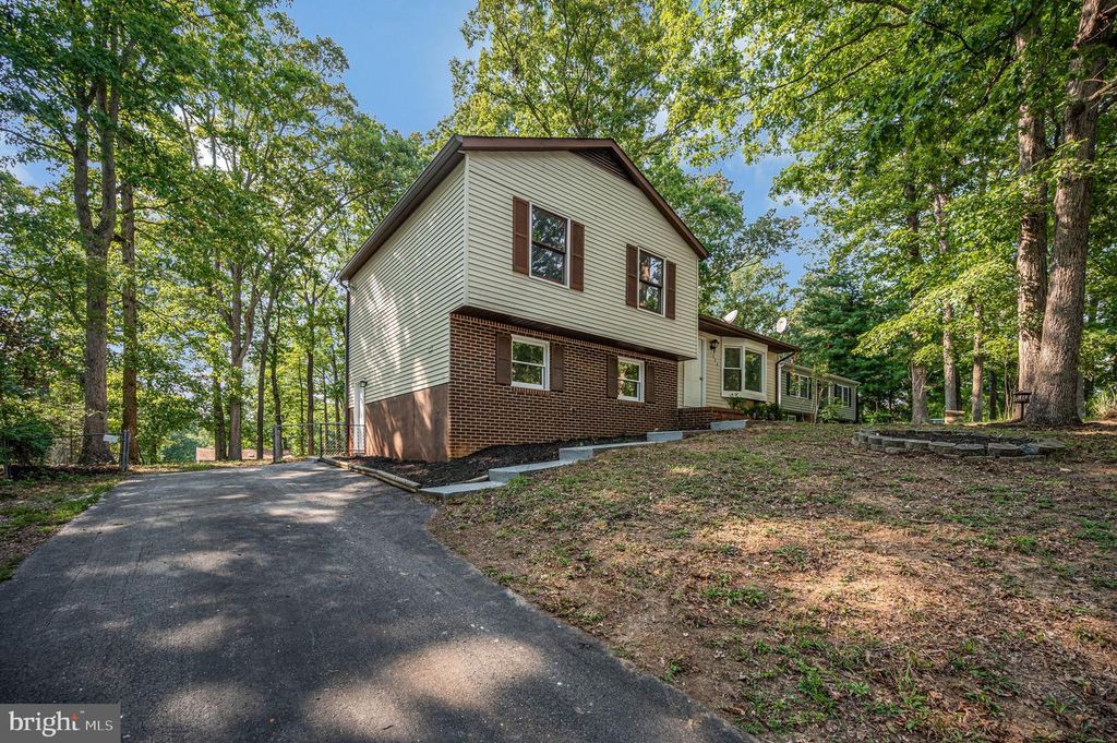 424 ALBANY ST, Fredericksburg, VA 22407