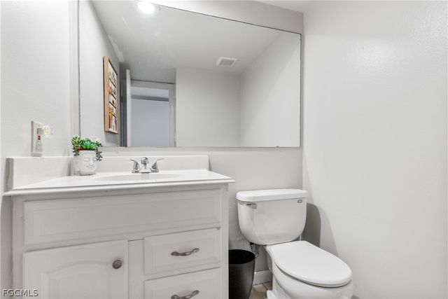 5258 Cedarbend DR 2, Fort Myers, FL 33919