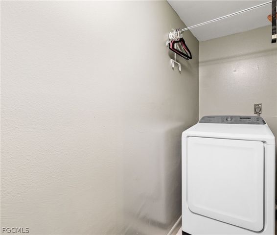 5258 Cedarbend DR 2, Fort Myers, FL 33919