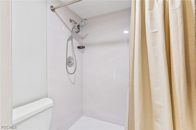 5258 Cedarbend DR 2, Fort Myers, FL 33919