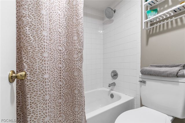 5258 Cedarbend DR 2, Fort Myers, FL 33919