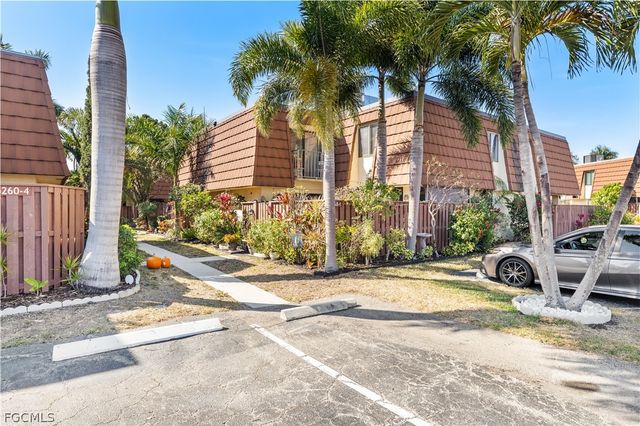 5258 Cedarbend DR 2, Fort Myers, FL 33919