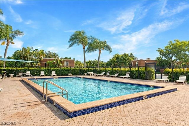 5258 Cedarbend DR 2, Fort Myers, FL 33919