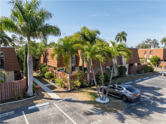 5258 Cedarbend DR 2, Fort Myers, FL 33919