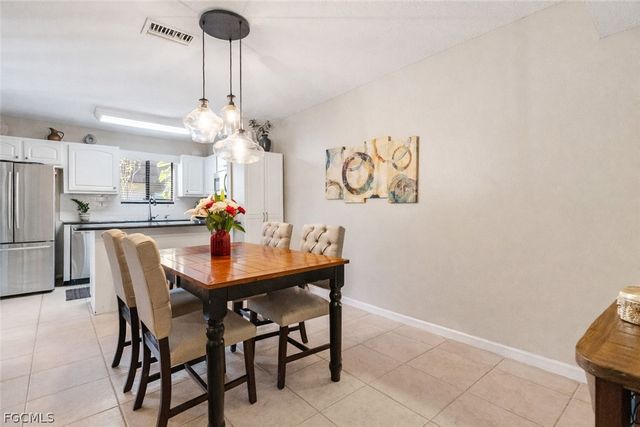 5258 Cedarbend DR 2, Fort Myers, FL 33919