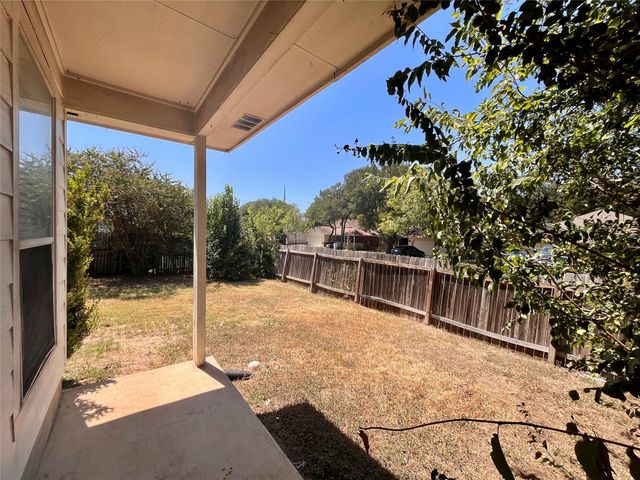 100 Giancarlos LN, Buda, TX 78610