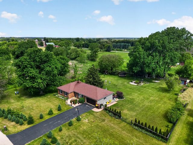 9519 Knolltop Road, Union, IL 60180
