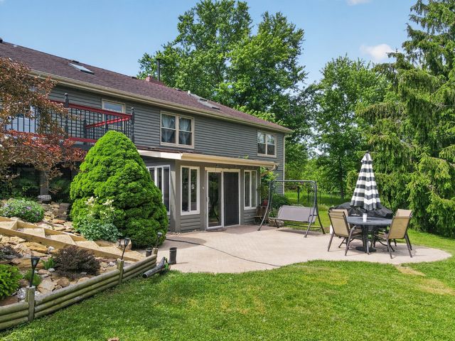9519 Knolltop Road, Union, IL 60180