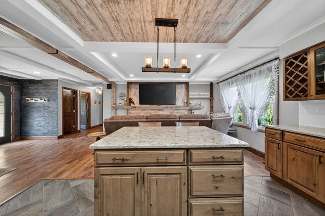 9519 Knolltop Road, Union, IL 60180